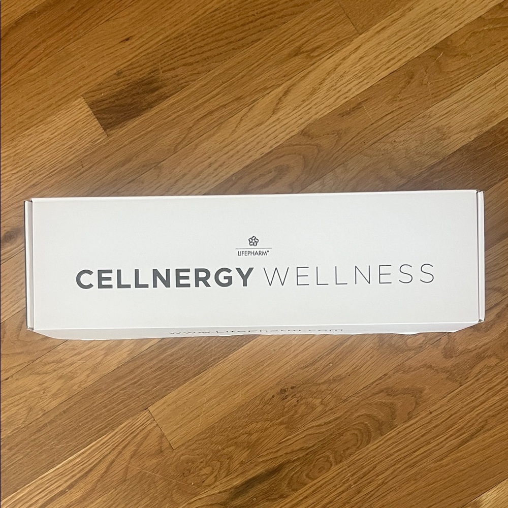 LifePharm Cellnergy Wellness Heat Therapy Device - New/Sealed MSRP $450
